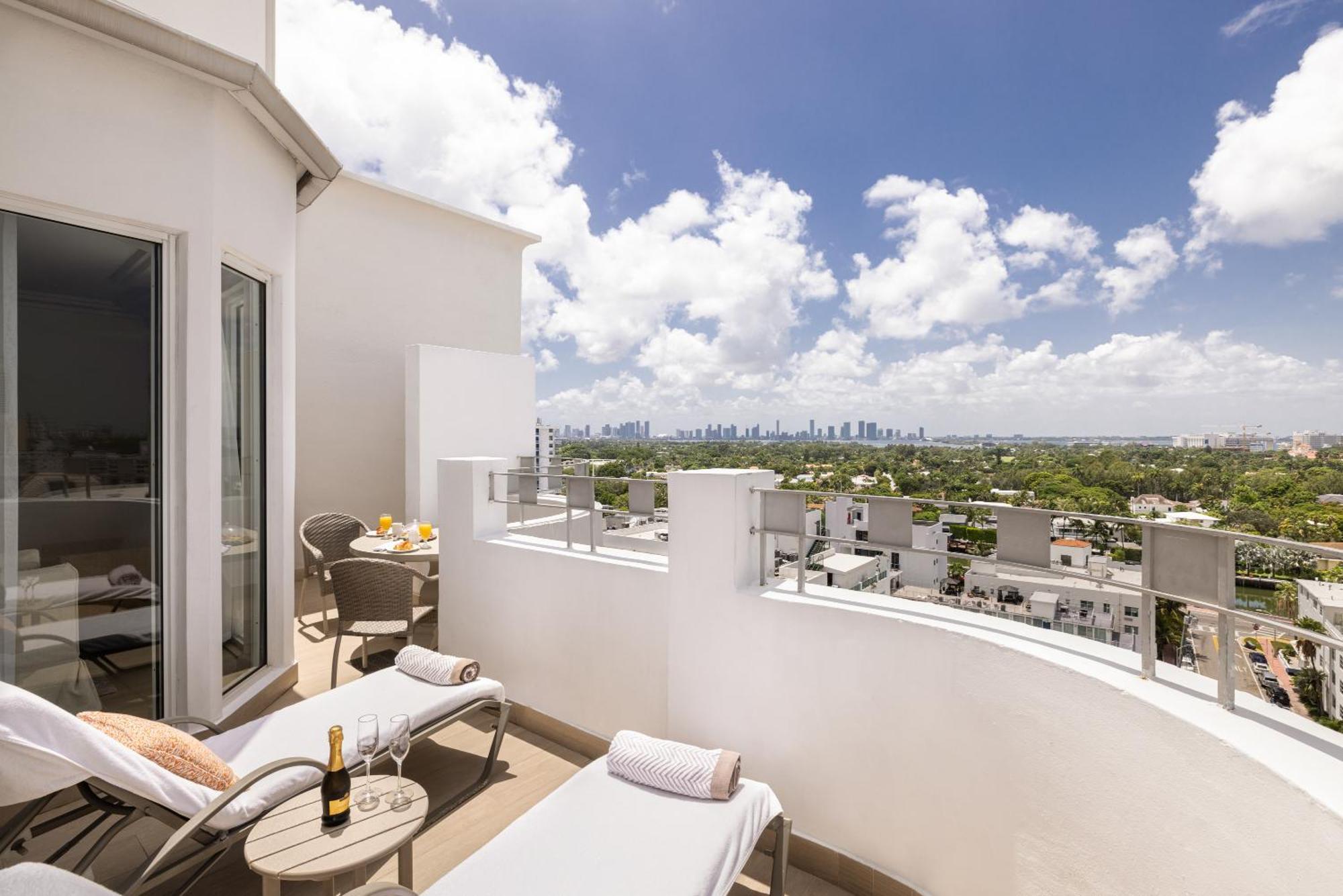 The Palms & 4*